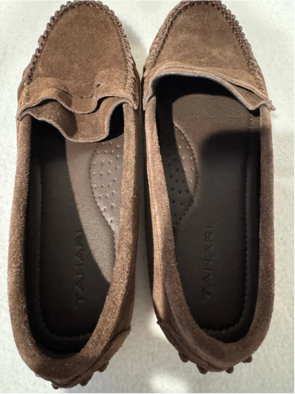 Women's Tahari Size 10 Brown Suede Driving Moccasin Loafer Flats